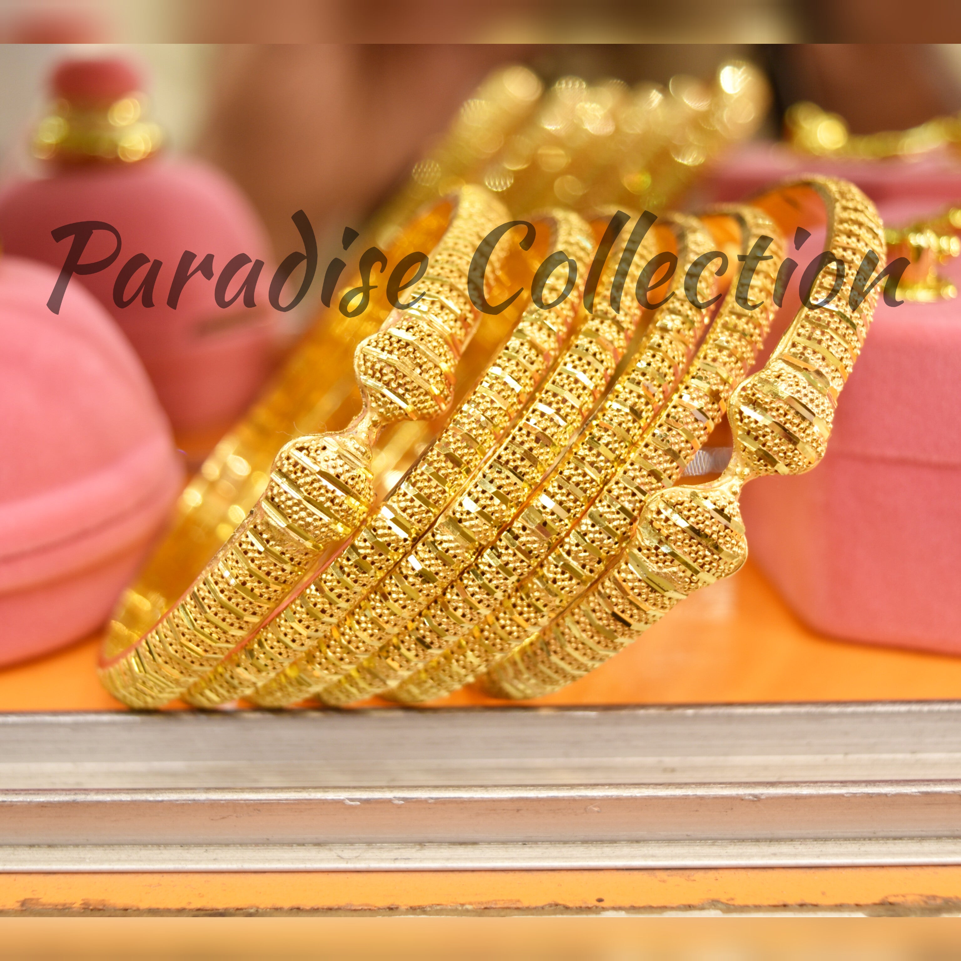 Elegant & Stylish Beautiful Bangles Set With Fancy Jewelry Box Free