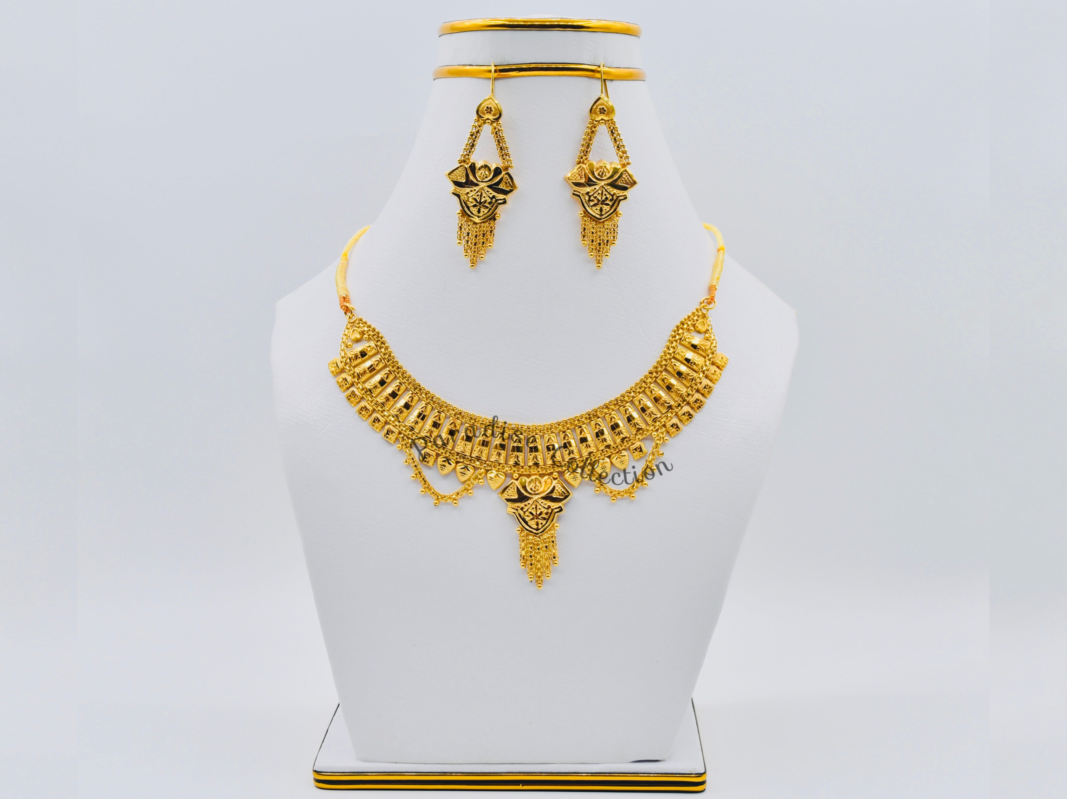 Royal Sona Finish Necklace Set – For Wedding Ensembles, Festivals & Timeless Gifts
