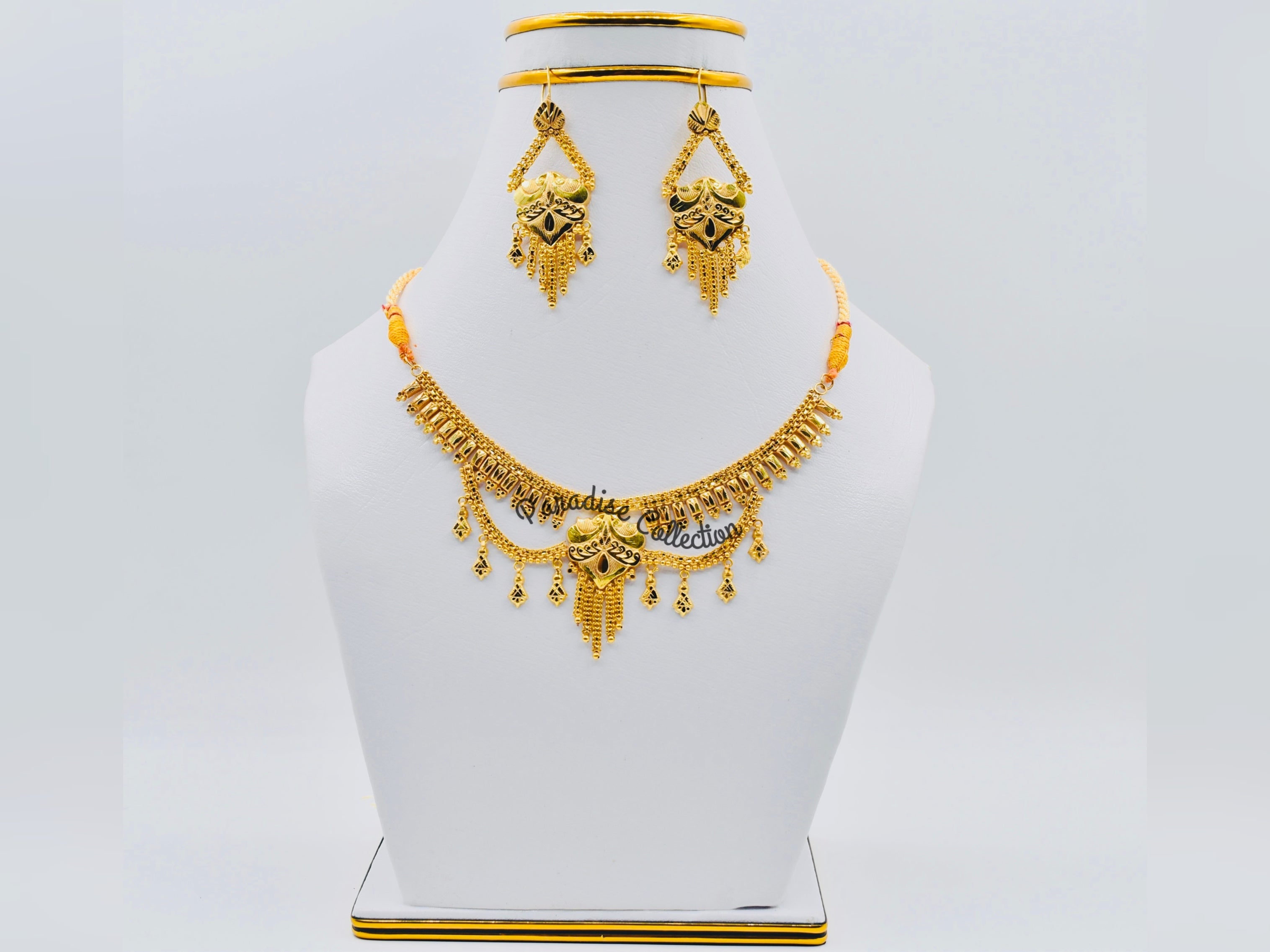Exclusive Stylish Necklace Set – Free Elegant Gift Box Included