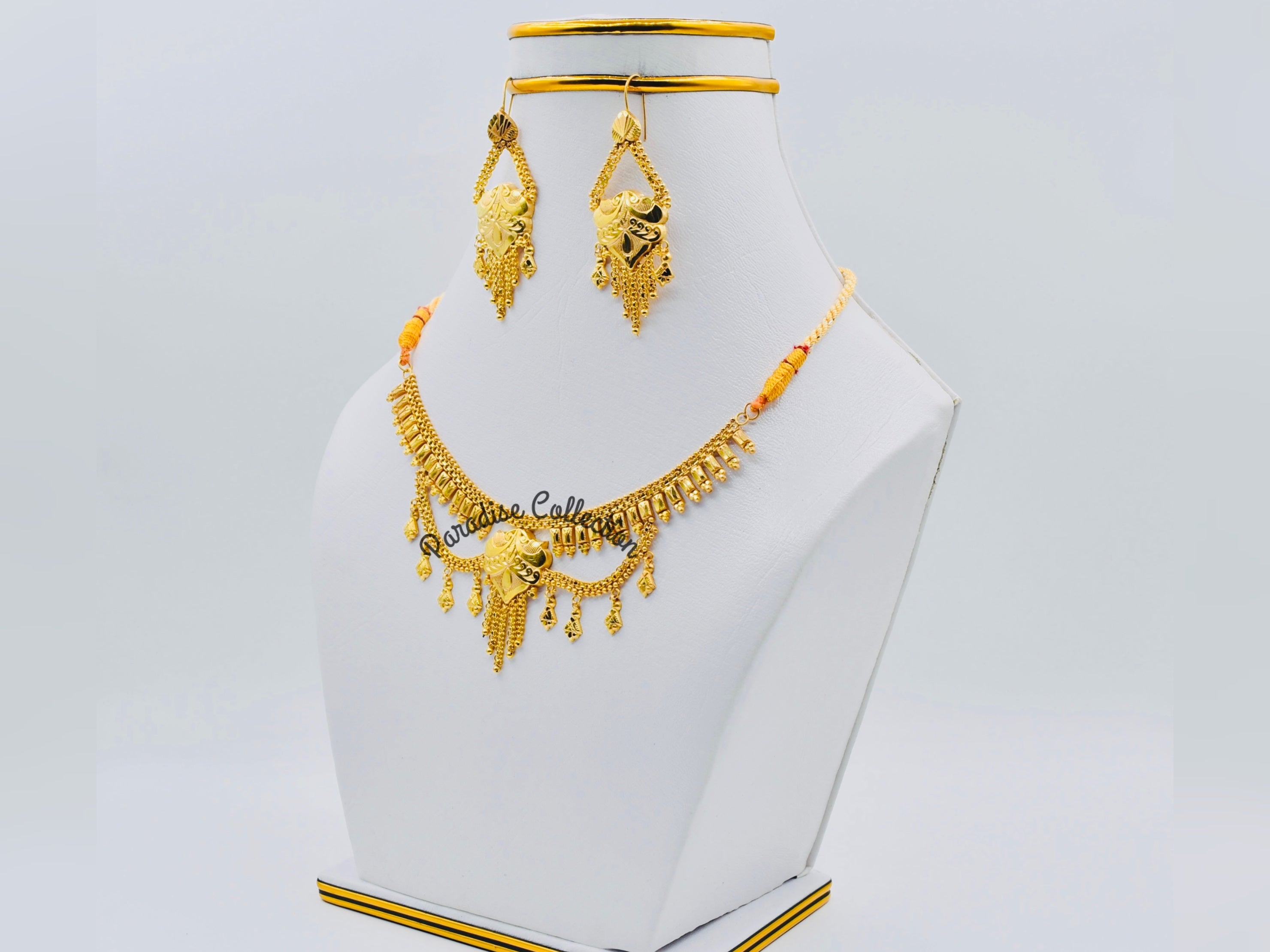 Exclusive Stylish Necklace Set – Free Elegant Gift Box Included