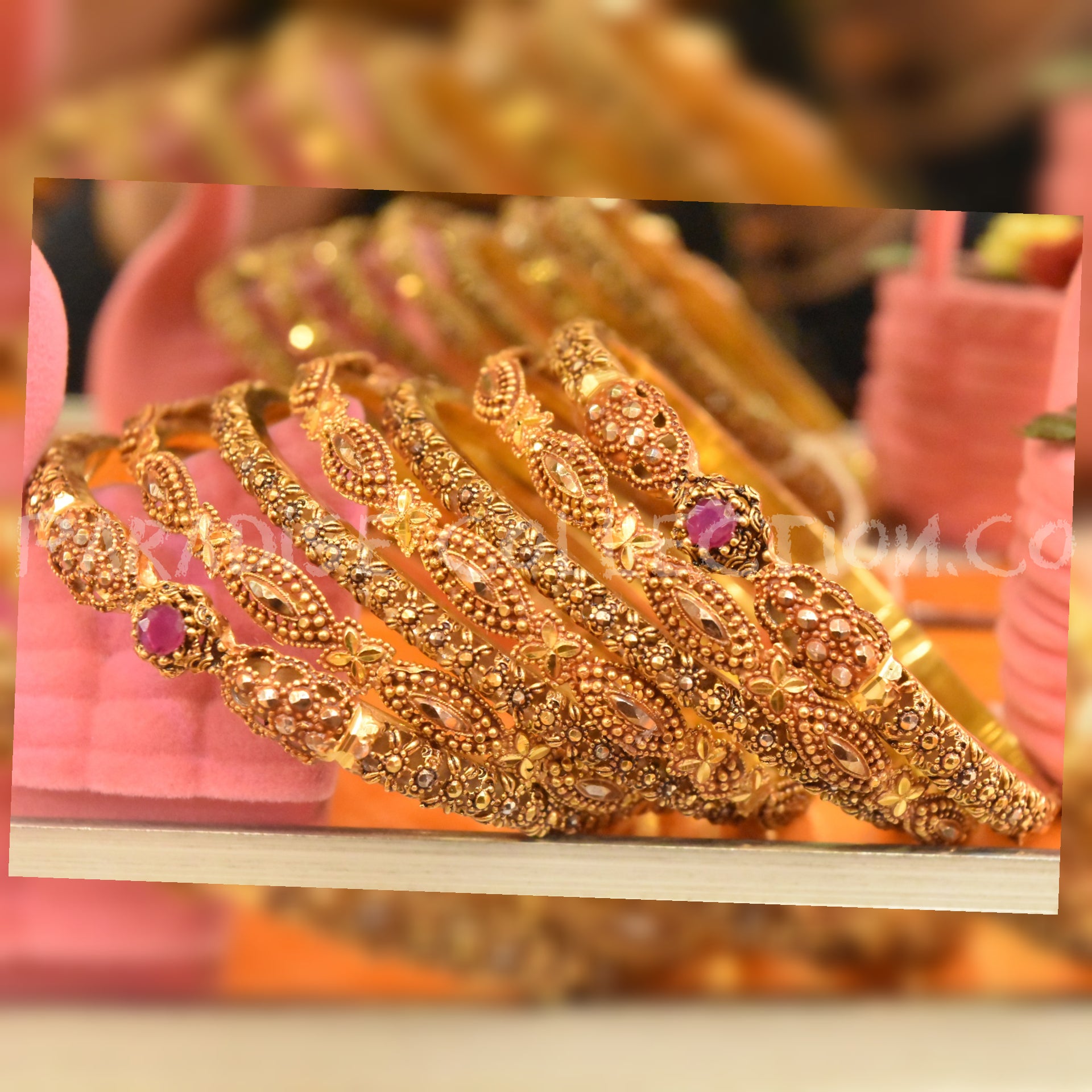 Best Gold Plated Traditional Bangles With Fancy Jewelry Box Free