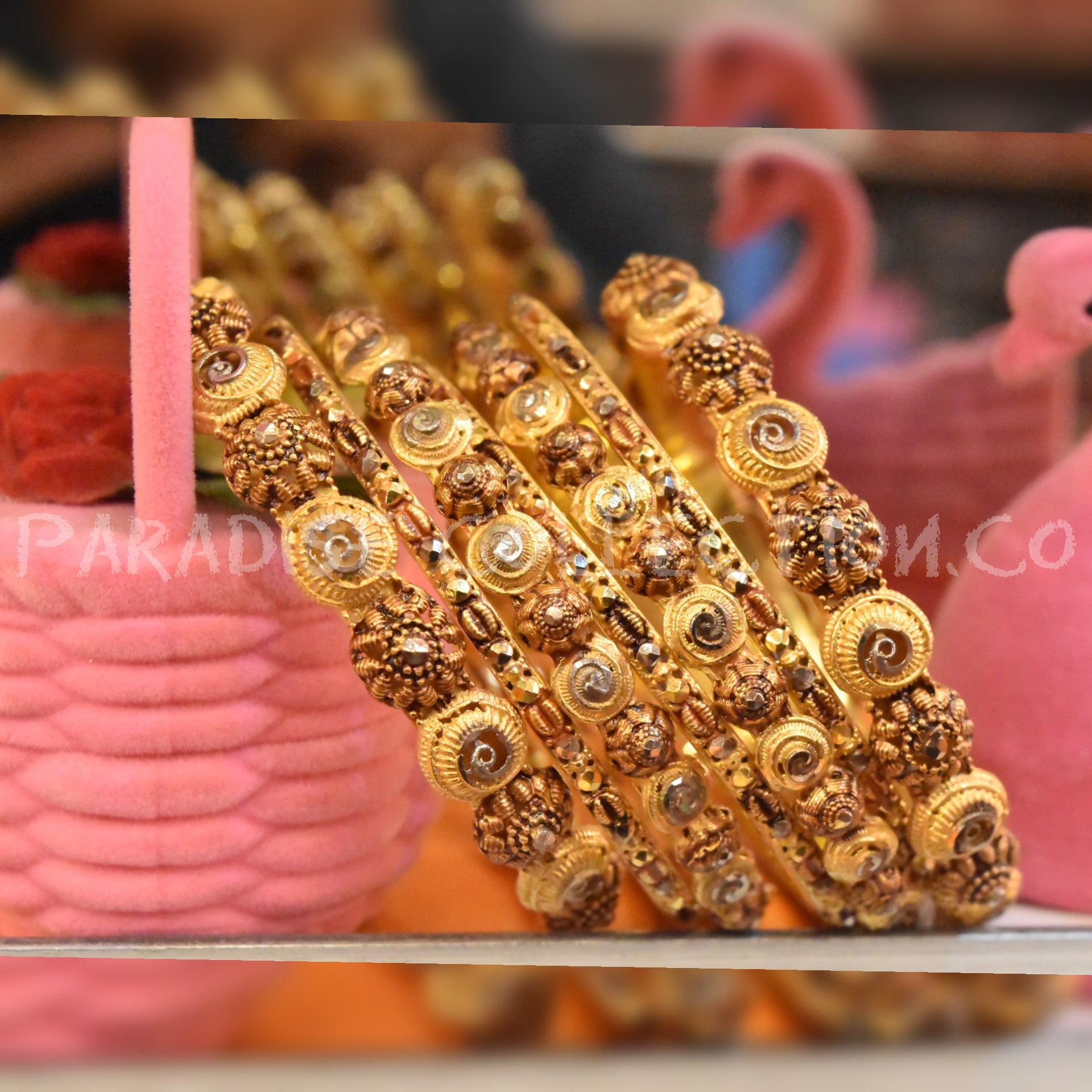 Bangles Gold Pleated New Style Long Lasting Polish For Women Fine Quality