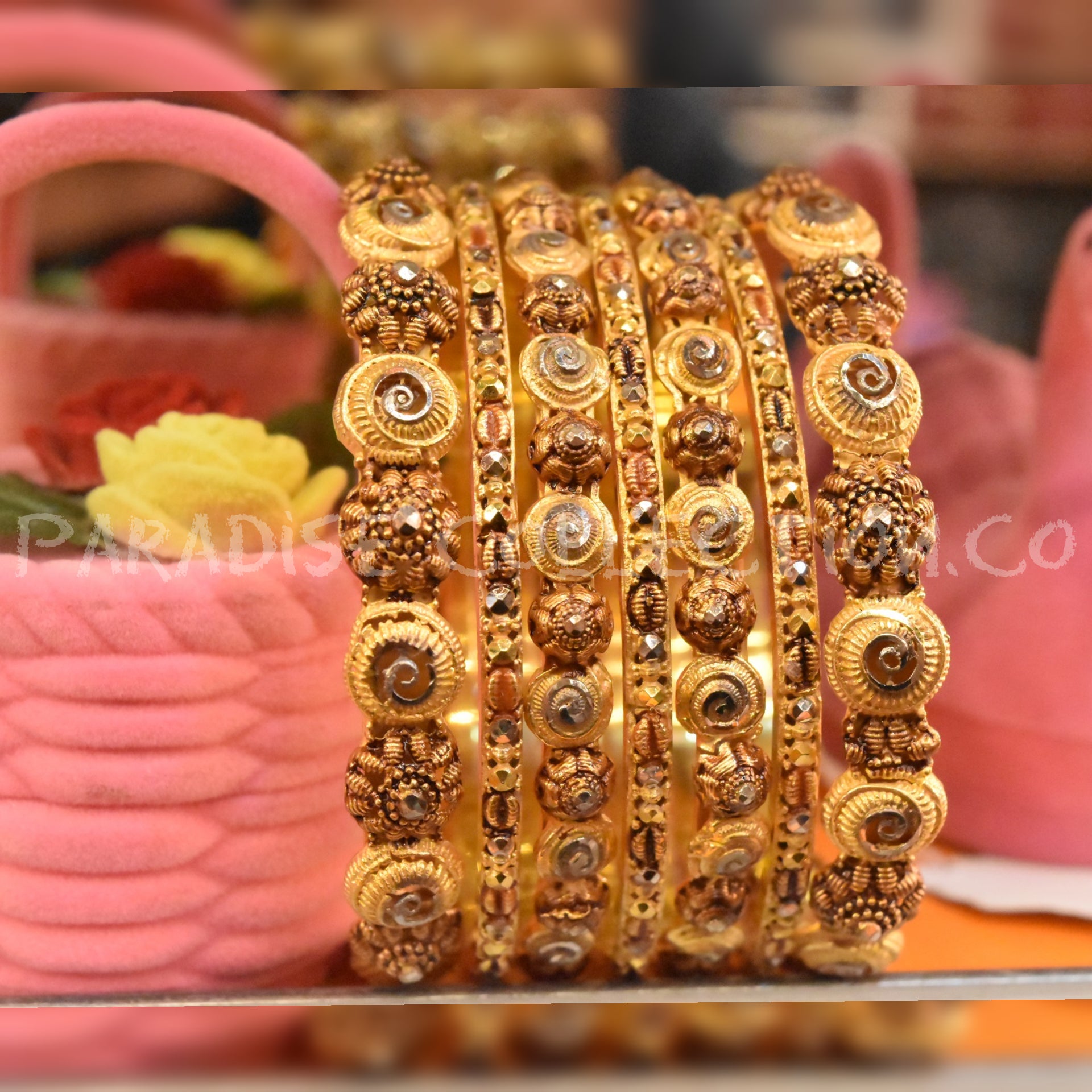 Bangles Gold Pleated New Style Long Lasting Polish For Women Fine Quality