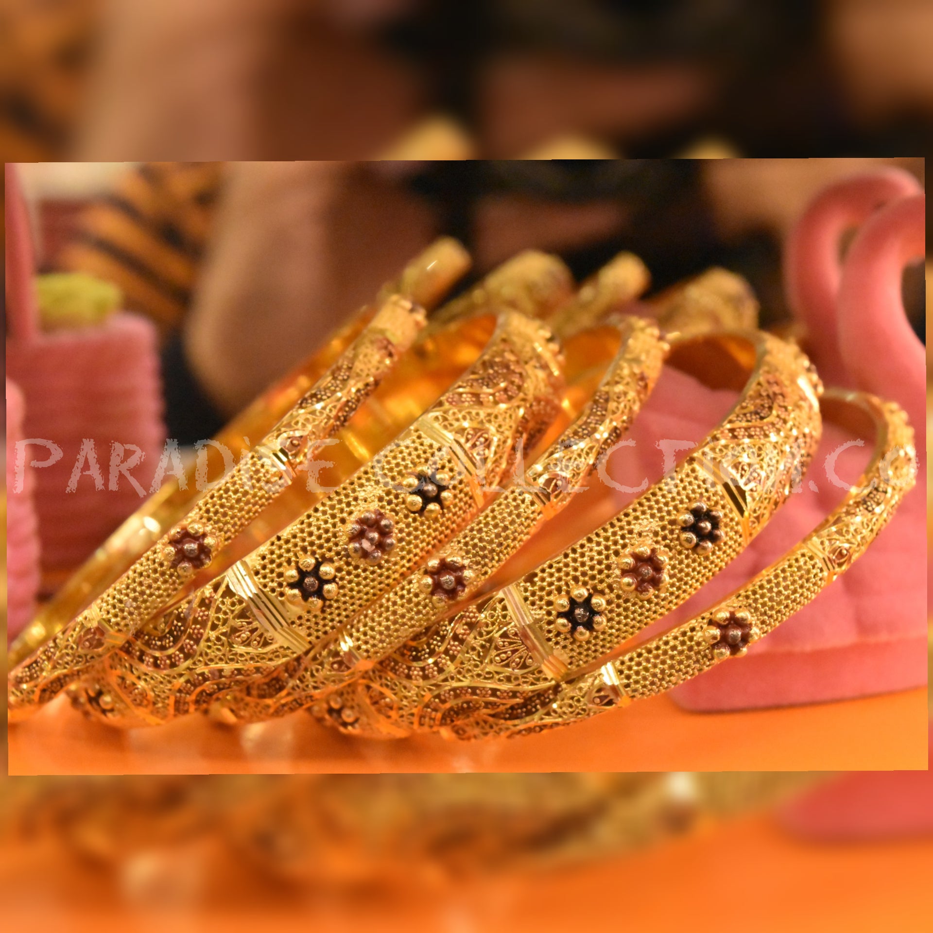 Beautiful Bangles With Long Lasting Polish Very Stylish With Fancy Jewelry Box Free